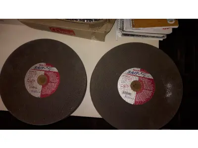 LOTE 410 - LOTE COM 36 DISCOS DE POLICORTES (NO ESTADO)