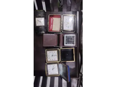 LOTE 328 - LOTE COM 6 RELÓGIOS A CORDAS ANTIGOS (NO ESTADO)