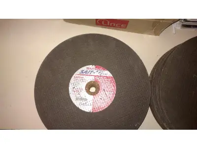 LOTE 410 - LOTE COM 36 DISCOS DE POLICORTES (NO ESTADO)