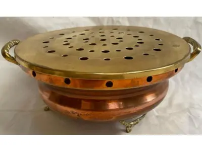 LOTE 336 - FLOREIRA ANTIGA EM BRONZE,  (NO ESTADO)