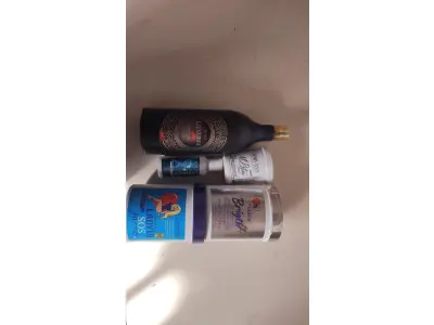 LOTE 378 - KIT PRA SALÃO MARCAS CONHECIDA EM SP E RIO DE JANEIRO KIT DESSE VALE MAIS DE 300 REAIS. (NO ESTADO)