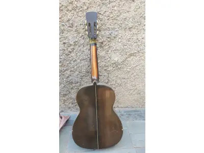 LOTE 250 - VIOLÃO (NO ESTADO)