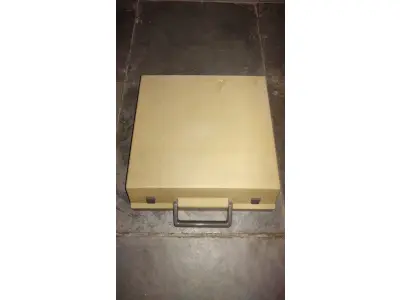 LOTE 544 - MÁQUINA DE ESCREVER ANTIGA FUNCIONANDO PERFEITAMENTE (NO ESTADO)