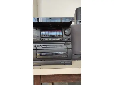 LOTE 507 - SOM AIWA LIGANDO SEM TESTES TAMPA DO CD NÃO FECHA (NO ESTADO)