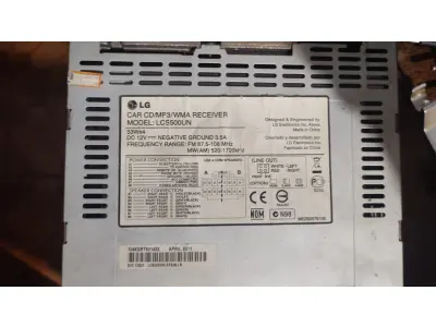 LOTE 612 - RÁDIO LG CD FOI RETIRADO DO CARRO E GUARDADO ESTAVA EM FUNCIONAMENTO (NO ESTADO)