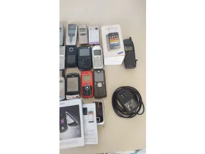 LOTE 481 - LOTE COM CELULARES ANTIGOS COLEÇÃO (NO ESTADO)