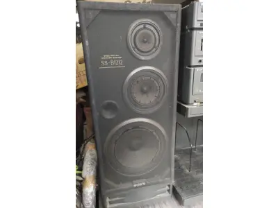 LOTE 434 - SIM SONY MUITO BEM CONSERVADO POR TER FICADO MUITO TEMPO PARADO PRECISA DE MANUTENÇÃO (NO ESTADO)