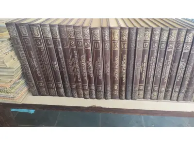 LOTE 640 - COLEÇÃO OBRAS IMORTAIS DA NOSSA LITERATURA COM 45 VOLUMES MAIS 19 LIVROS VÁRIOS TEMAS (NO ESTADO)