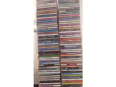 LOTE 631 - LOTE COM 424 CDS RAROS TRILHA SONORA DE NOVELAS RAROS ENTRE OUTROS (NO ESTADO)