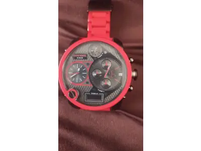 LOTE 676 - RELÓGIO MASCULINO DIESEL DZ VERMELHO FUNCIONANDO PERFEITAMENTE ORIGINAL. (NO ESTADO) 