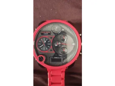 LOTE 676 - RELÓGIO MASCULINO DIESEL DZ VERMELHO FUNCIONANDO PERFEITAMENTE ORIGINAL. (NO ESTADO) 
