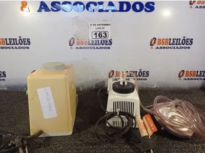 LOTE 163 - 01 AMALGAMADOR E 01 MICRO ASPIRADOR ODONTOLÓGICO. (NO ESTADO) ATENÇÃO! FAZER A VISITAÇÃO ANTES DE ARREMATAR, NÃO SABEMOS SE FUNCIONA. LEILÃO NÃO TEM GARANTIA E NEM DEVOLUÇÃO, SUJEITO A POSSÍVEIS AVARIAS VISÍVEIS/OCULTAS E/OU AUSÊNCIA DE COMPONENTES.