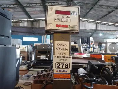 LOTE 278 - 01 BALANÇA ELETRÔNICA MARCA BALMAK CAPACIDADE 50KG. (NO ESTADO) ATENÇÃO! FAZER A VISITAÇÃO ANTES DE ARREMATAR, NÃO SABEMOS SE FUNCIONA. LEILÃO NÃO TEM GARANTIA E NEM DEVOLUÇÃO, SUJEITO A POSSÍVEIS AVARIAS VISÍVEIS/OCULTAS E/OU AUSÊNCIA DE COMPONENTES.