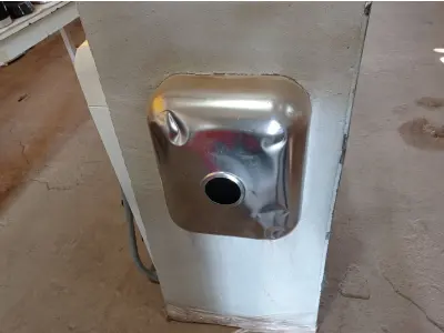 LOTE 313 - 01 PIA EM AÇO INOX CIMENTADA MEDINDO 1,50M X 0,53CM. (NO ESTADO) ATENÇÃO! FAZER A VISITAÇÃO ANTES DE ARREMATAR, NÃO SABEMOS SE FUNCIONA. LEILÃO NÃO TEM GARANTIA E NEM DEVOLUÇÃO, SUJEITO A POSSÍVEIS AVARIAS VISÍVEIS/OCULTAS E/OU AUSÊNCIA DE COMPONENTES.