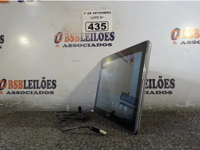 LOTE 435 - 01 TABLET SAMSUNG TAB2 10.1 COM CABO. (NO ESTADO) ATENÇÃO! FAZER A VISITAÇÃO ANTES DE ARREMATAR, NÃO SABEMOS SE FUNCIONA. LEILÃO NÃO TEM GARANTIA E NEM DEVOLUÇÃO, SUJEITO A POSSÍVEIS AVARIAS VISÍVEIS/OCULTAS E/OU AUSÊNCIA DE COMPONENTES.