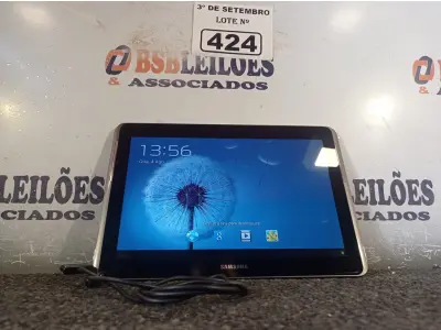 LOTE 424 - 01 TABLET SAMSUNG TAB2 10.1 COM CABO. (NO ESTADO) ATENÇÃO! FAZER A VISITAÇÃO ANTES DE ARREMATAR, NÃO SABEMOS SE FUNCIONA. LEILÃO NÃO TEM GARANTIA E NEM DEVOLUÇÃO, SUJEITO A POSSÍVEIS AVARIAS VISÍVEIS/OCULTAS E/OU AUSÊNCIA DE COMPONENTES.