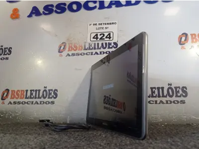 LOTE 424 - 01 TABLET SAMSUNG TAB2 10.1 COM CABO. (NO ESTADO) ATENÇÃO! FAZER A VISITAÇÃO ANTES DE ARREMATAR, NÃO SABEMOS SE FUNCIONA. LEILÃO NÃO TEM GARANTIA E NEM DEVOLUÇÃO, SUJEITO A POSSÍVEIS AVARIAS VISÍVEIS/OCULTAS E/OU AUSÊNCIA DE COMPONENTES.
