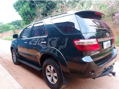 LOTE 527 - 01 I/TOYOTA HILUX SW4 SRV 4X4, ANO 2007, COR PRETA, DIESEL (NO ESTADO)
