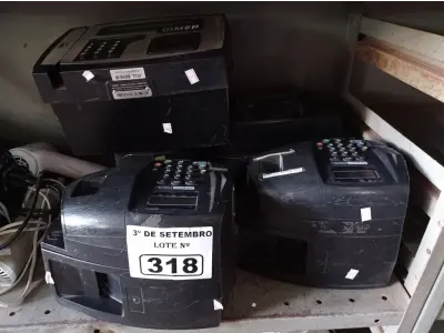 LOTE 318 - 05 RELÓGIOS DE PONTO MARCAS E MODELOS DIVERSOS. (NO ESTADO) ATENÇÃO! FAZER A VISITAÇÃO ANTES DE ARREMATAR, NÃO SABEMOS SE FUNCIONA. LEILÃO NÃO TEM GARANTIA E NEM DEVOLUÇÃO, SUJEITO A POSSÍVEIS AVARIAS VISÍVEIS/OCULTAS E/OU AUSÊNCIA DE COMPONENTES.