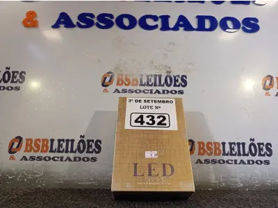 LOTE 432 - 01 PAR DE LÂMPADAS AUTOMOTIVA DE LED MODELO H4. (NO ESTADO) ATENÇÃO! FAZER A VISITAÇÃO ANTES DE ARREMATAR, NÃO SABEMOS SE FUNCIONA. LEILÃO NÃO TEM GARANTIA E NEM DEVOLUÇÃO, SUJEITO A POSSÍVEIS AVARIAS VISÍVEIS/OCULTAS E/OU AUSÊNCIA DE COMPONENTES.