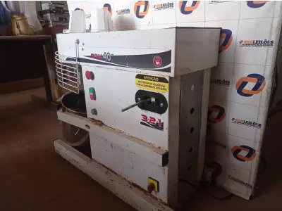 LOTE 198 - 01 MASSEIRA INDUSTRIAL BPM40. (NO ESTADO) ATENÇÃO! FAZER A VISITAÇÃO ANTES DE ARREMATAR, NÃO SABEMOS SE FUNCIONA. LEILÃO NÃO TEM GARANTIA E NEM DEVOLUÇÃO, SUJEITO A POSSÍVEIS AVARIAS VISÍVEIS/OCULTAS E/OU AUSÊNCIA DE COMPONENTES.