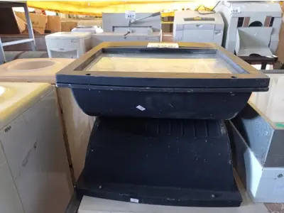 LOTE 485 - 02 LUMINÁRIAS DE PÁTIO. (NO ESTADO) ATENÇÃO! FAZER A VISITAÇÃO ANTES DE ARREMATAR, NÃO SABEMOS SE FUNCIONA. LEILÃO NÃO TEM GARANTIA E NEM DEVOLUÇÃO, SUJEITO A POSSÍVEIS AVARIAS VISÍVEIS/OCULTAS E/OU AUSÊNCIA DE COMPONENTES.
