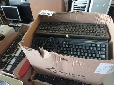 LOTE 498 - 01 LOTE COM GRANDE QUANTIDADE DE TECLADOS PARA PC MARCAS E MODELOS DIVERSOS. (NO ESTADO) ATENÇÃO! FAZER A VISITAÇÃO ANTES DE ARREMATAR, NÃO SABEMOS SE FUNCIONA. LEILÃO NÃO TEM GARANTIA E NEM DEVOLUÇÃO, SUJEITO A POSSÍVEIS AVARIAS VISÍVEIS/OCULTAS E/OU AUSÊNCIA DE COMPONENTES.