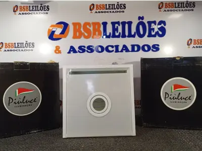 LOTE 236 - 03 LUMINÁRIAS DE EMBUTIR 30X30 PIOLUCE. (NO ESTADO) ATENÇÃO! FAZER A VISITAÇÃO ANTES DE ARREMATAR, NÃO SABEMOS SE FUNCIONA. LEILÃO NÃO TEM GARANTIA E NEM DEVOLUÇÃO, SUJEITO A POSSÍVEIS AVARIAS VISÍVEIS/OCULTAS E/OU AUSÊNCIA DE COMPONENTES.