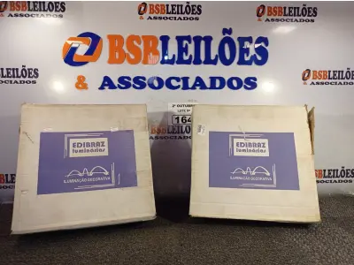 LOTE 164 - 02 LUMINÁRIAS DE EMBUTIR MARCAS EDIBRAZ. (NO ESTADO) ATENÇÃO! FAZER A VISITAÇÃO ANTES DE ARREMATAR, NÃO SABEMOS SE FUNCIONA. LEILÃO NÃO TEM GARANTIA E NEM DEVOLUÇÃO, SUJEITO A POSSÍVEIS AVARIAS VISÍVEIS/OCULTAS E/OU AUSÊNCIA DE COMPONENTES.