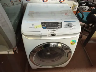 LOTE 196 - 01 LAVA SECA MARCA ELECTROLUX 10.5KG 220V. (NO ESTADO) ATENÇÃO! FAZER A VISITAÇÃO ANTES DE ARREMATAR, NÃO SABEMOS SE FUNCIONA. LEILÃO NÃO TEM GARANTIA E NEM DEVOLUÇÃO, SUJEITO A POSSÍVEIS AVARIAS VISÍVEIS/OCULTAS E/OU AUSÊNCIA DE COMPONENTES.