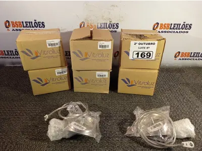 LOTE 169 - 06 LUMINÁRIAS PENDENTE FOSCO VITROLUX CÓD. C-003. (NO ESTADO) ATENÇÃO! FAZER A VISITAÇÃO ANTES DE ARREMATAR, NÃO SABEMOS SE FUNCIONA. LEILÃO NÃO TEM GARANTIA E NEM DEVOLUÇÃO, SUJEITO A POSSÍVEIS AVARIAS VISÍVEIS/OCULTAS E/OU AUSÊNCIA DE COMPONENTES.