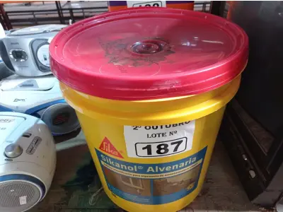 LOTE 187 - 01 BALDE DE SIKANOL ALVENARIA, ADITIVO PLASTIFICANTE PARA ARGAMASSA DE ASSENTAMENTO E REBOCO. (NO ESTADO) ATENÇÃO! FAZER A VISITAÇÃO ANTES DE ARREMATAR, NÃO SABEMOS SE FUNCIONA. LEILÃO NÃO TEM GARANTIA E NEM DEVOLUÇÃO, SUJEITO A POSSÍVEIS AVARIAS VISÍVEIS/OCULTAS E/OU AUSÊNCIA DE COMPONENTES.