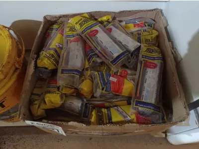 LOTE 241 - 01 LOTE COM VÁRIOS REATORES PARA LÂMPADAS FLUORESCENTE MARCAS E MODELOS DIVERSOS. (NO ESTADO) ATENÇÃO! FAZER A VISITAÇÃO ANTES DE ARREMATAR, NÃO SABEMOS SE FUNCIONA. LEILÃO NÃO TEM GARANTIA E NEM DEVOLUÇÃO, SUJEITO A POSSÍVEIS AVARIAS VISÍVEIS/OCULTAS E/OU AUSÊNCIA DE COMPONENTES.