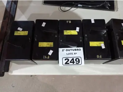 LOTE 249 - 05 CHAVES SECCIONADORAS GM 661. (NO ESTADO) ATENÇÃO! FAZER A VISITAÇÃO ANTES DE ARREMATAR, NÃO SABEMOS SE FUNCIONA. LEILÃO NÃO TEM GARANTIA E NEM DEVOLUÇÃO, SUJEITO A POSSÍVEIS AVARIAS VISÍVEIS/OCULTAS E/OU AUSÊNCIA DE COMPONENTES.