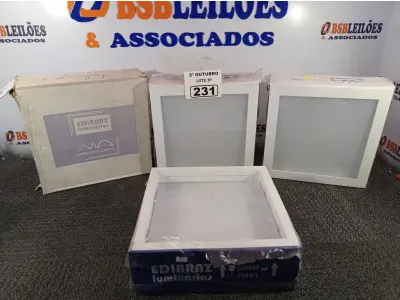LOTE 231 - 04 LUMINÁRIAS DE EMBUTIR MARCAS EDIBRAZ. (NO ESTADO) ATENÇÃO! FAZER A VISITAÇÃO ANTES DE ARREMATAR, NÃO SABEMOS SE FUNCIONA. LEILÃO NÃO TEM GARANTIA E NEM DEVOLUÇÃO, SUJEITO A POSSÍVEIS AVARIAS VISÍVEIS/OCULTAS E/OU AUSÊNCIA DE COMPONENTES.