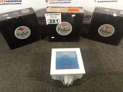 LOTE 281 - 04 LUMINÁRIAS DE EMBUTIR 20X20 5380 PIULUCECE. (NO ESTADO) ATENÇÃO! FAZER A VISITAÇÃO ANTES DE ARREMATAR, NÃO SABEMOS SE FUNCIONA. LEILÃO NÃO TEM GARANTIA E NEM DEVOLUÇÃO, SUJEITO A POSSÍVEIS AVARIAS VISÍVEIS/OCULTAS E/OU AUSÊNCIA DE COMPONENTES.