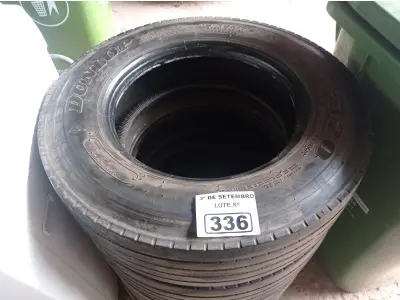 LOTE 336 - 01 RODA COM PNEU PARA CAMINHÃO ¾ 225/75/16 E 03 PNEUS PARA CAMINHÃO ¾ 215/75/17.5. (NO ESTADO) ATENÇÃO! FAZER A VISITAÇÃO ANTES DE ARREMATAR, NÃO SABEMOS SE FUNCIONA. LEILÃO NÃO TEM GARANTIA E NEM DEVOLUÇÃO, SUJEITO A POSSÍVEIS AVARIAS VISÍVEIS/OCULTAS E/OU AUSÊNCIA DE COMPONENTES.