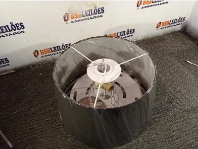 LOTE 153 - 01 PENDENTE SÃO PAULO 3XE27 PRETO. (NO ESTADO) ATENÇÃO! FAZER A VISITAÇÃO ANTES DE ARREMATAR, NÃO SABEMOS SE FUNCIONA. LEILÃO NÃO TEM GARANTIA E NEM DEVOLUÇÃO, SUJEITO A POSSÍVEIS AVARIAS VISÍVEIS/OCULTAS E/OU AUSÊNCIA DE COMPONENTES.