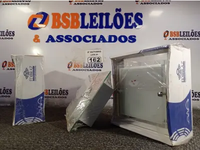 LOTE 162 - 03 LUMINÁRIAS DE EMBUTIR 20X20 MARCAS EDIBRAZ. (NO ESTADO) ATENÇÃO! FAZER A VISITAÇÃO ANTES DE ARREMATAR, NÃO SABEMOS SE FUNCIONA. LEILÃO NÃO TEM GARANTIA E NEM DEVOLUÇÃO, SUJEITO A POSSÍVEIS AVARIAS VISÍVEIS/OCULTAS E/OU AUSÊNCIA DE COMPONENTES.