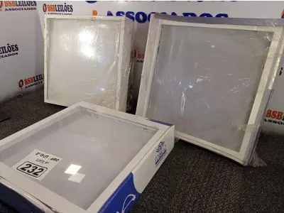 LOTE 232 - 03 LUMINÁRIAS DE EMBUTIR MARCAS EDIBRAZ. (NO ESTADO) ATENÇÃO! FAZER A VISITAÇÃO ANTES DE ARREMATAR, NÃO SABEMOS SE FUNCIONA. LEILÃO NÃO TEM GARANTIA E NEM DEVOLUÇÃO, SUJEITO A POSSÍVEIS AVARIAS VISÍVEIS/OCULTAS E/OU AUSÊNCIA DE COMPONENTES.