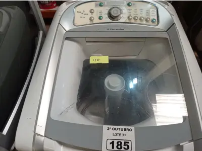 LOTE 185 - 01 LAVA SECA MARCA ELECTROLUX CAPACIDADE 12KG 220V. (NO ESTADO) ATENÇÃO! FAZER A VISITAÇÃO ANTES DE ARREMATAR, NÃO SABEMOS SE FUNCIONA. LEILÃO NÃO TEM GARANTIA E NEM DEVOLUÇÃO, SUJEITO A POSSÍVEIS AVARIAS VISÍVEIS/OCULTAS E/OU AUSÊNCIA DE COMPONENTES.