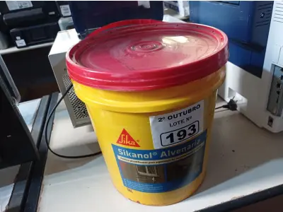 LOTE 193 - 01 BALDE DE SIKANOL ALVENARIA, ADITIVO PLASTIFICANTE PARA ARGAMASSA DE ASSENTAMENTO E REBOCO. (NO ESTADO) ATENÇÃO! FAZER A VISITAÇÃO ANTES DE ARREMATAR, NÃO SABEMOS SE FUNCIONA. LEILÃO NÃO TEM GARANTIA E NEM DEVOLUÇÃO, SUJEITO A POSSÍVEIS AVARIAS VISÍVEIS/OCULTAS E/OU AUSÊNCIA DE COMPONENTES.