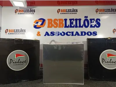 LOTE 236 - 03 LUMINÁRIAS DE EMBUTIR 30X30 PIOLUCE. (NO ESTADO) ATENÇÃO! FAZER A VISITAÇÃO ANTES DE ARREMATAR, NÃO SABEMOS SE FUNCIONA. LEILÃO NÃO TEM GARANTIA E NEM DEVOLUÇÃO, SUJEITO A POSSÍVEIS AVARIAS VISÍVEIS/OCULTAS E/OU AUSÊNCIA DE COMPONENTES.