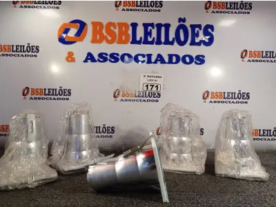 LOTE 171 - 05 LUMINÁRIAS DE EMBUTIR QUADRADA 1XE-27 MF 112 METAL TÉCNICA. (NO ESTADO) ATENÇÃO! FAZER A VISITAÇÃO ANTES DE ARREMATAR, NÃO SABEMOS SE FUNCIONA. LEILÃO NÃO TEM GARANTIA E NEM DEVOLUÇÃO, SUJEITO A POSSÍVEIS AVARIAS VISÍVEIS/OCULTAS E/OU AUSÊNCIA DE COMPONENTES.