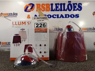 LOTE 226 - 01 LUMINÁRIA PENDENTE SÃO PAULO. (NO ESTADO) ATENÇÃO! FAZER A VISITAÇÃO ANTES DE ARREMATAR, NÃO SABEMOS SE FUNCIONA. LEILÃO NÃO TEM GARANTIA E NEM DEVOLUÇÃO, SUJEITO A POSSÍVEIS AVARIAS VISÍVEIS/OCULTAS E/OU AUSÊNCIA DE COMPONENTES.