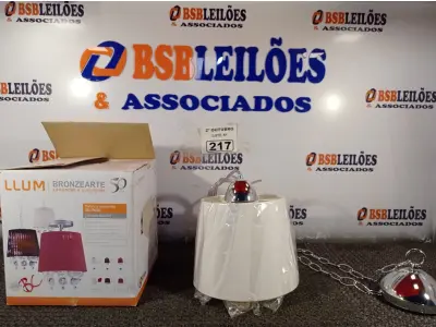 LOTE 217 - 01 LUMINÁRIA PENDENTE SÃO PAULO. (NO ESTADO) ATENÇÃO! FAZER A VISITAÇÃO ANTES DE ARREMATAR, NÃO SABEMOS SE FUNCIONA. LEILÃO NÃO TEM GARANTIA E NEM DEVOLUÇÃO, SUJEITO A POSSÍVEIS AVARIAS VISÍVEIS/OCULTAS E/OU AUSÊNCIA DE COMPONENTES.