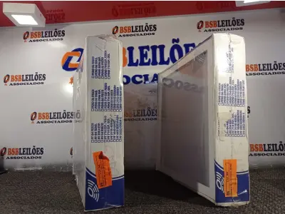 LOTE 219 - 02 LUMINÁRIAS DE EMBUTIR MARCAS EDIBRAZ. (NO ESTADO) ATENÇÃO! FAZER A VISITAÇÃO ANTES DE ARREMATAR, NÃO SABEMOS SE FUNCIONA. LEILÃO NÃO TEM GARANTIA E NEM DEVOLUÇÃO, SUJEITO A POSSÍVEIS AVARIAS VISÍVEIS/OCULTAS E/OU AUSÊNCIA DE COMPONENTES.