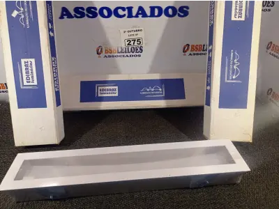 LOTE 275 - 04 LUMINÁRIAS DE EMBUTIR MARCAS EDIBRAZ. (NO ESTADO) ATENÇÃO! FAZER A VISITAÇÃO ANTES DE ARREMATAR, NÃO SABEMOS SE FUNCIONA. LEILÃO NÃO TEM GARANTIA E NEM DEVOLUÇÃO, SUJEITO A POSSÍVEIS AVARIAS VISÍVEIS/OCULTAS E/OU AUSÊNCIA DE COMPONENTES.