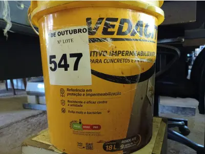 LOTE 547 - 01 BALDE DE VEDACIT, ADITIVO IMPERMEABILIZANTE PARA CONCRETOS E ARGAMASSAS 18L. (NO ESTADO) ATENÇÃO! FAZER A VISITAÇÃO ANTES DE ARREMATAR, NÃO SABEMOS SE FUNCIONA. LEILÃO NÃO TEM GARANTIA E NEM DEVOLUÇÃO, SUJEITO A POSSÍVEIS AVARIAS VISÍVEIS/OCULTAS E/OU AUSÊNCIA DE COMPONENTES.
