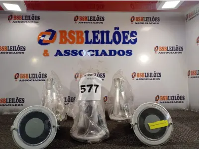 LOTE 577 - 06 LUMINÁRIAS DE EMBUTIR. (NO ESTADO) ATENÇÃO! FAZER A VISITAÇÃO ANTES DE ARREMATAR, NÃO SABEMOS SE FUNCIONA. LEILÃO NÃO TEM GARANTIA E NEM DEVOLUÇÃO, SUJEITO A POSSÍVEIS AVARIAS VISÍVEIS/OCULTAS E/OU AUSÊNCIA DE COMPONENTES.
